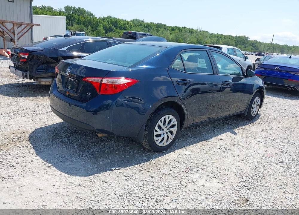 2018 TOYOTA COROLLA LE VIN: 2T1BURHE3JC032031