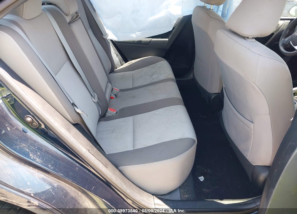 2018 TOYOTA COROLLA LE VIN: 2T1BURHE3JC032031
