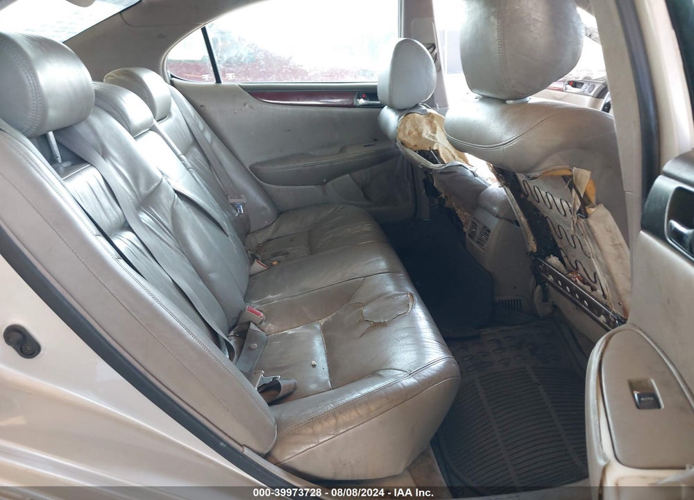 2002 LEXUS ES 300 VIN: JTHBF30G120074728