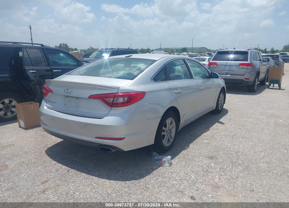 2016 HYUNDAI SONATA SE VIN: 5NPE24AF3GH311526