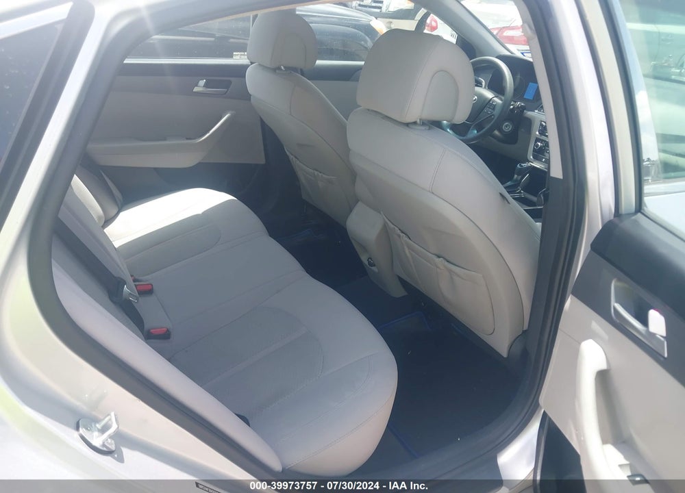 2016 HYUNDAI SONATA SE VIN: 5NPE24AF3GH311526