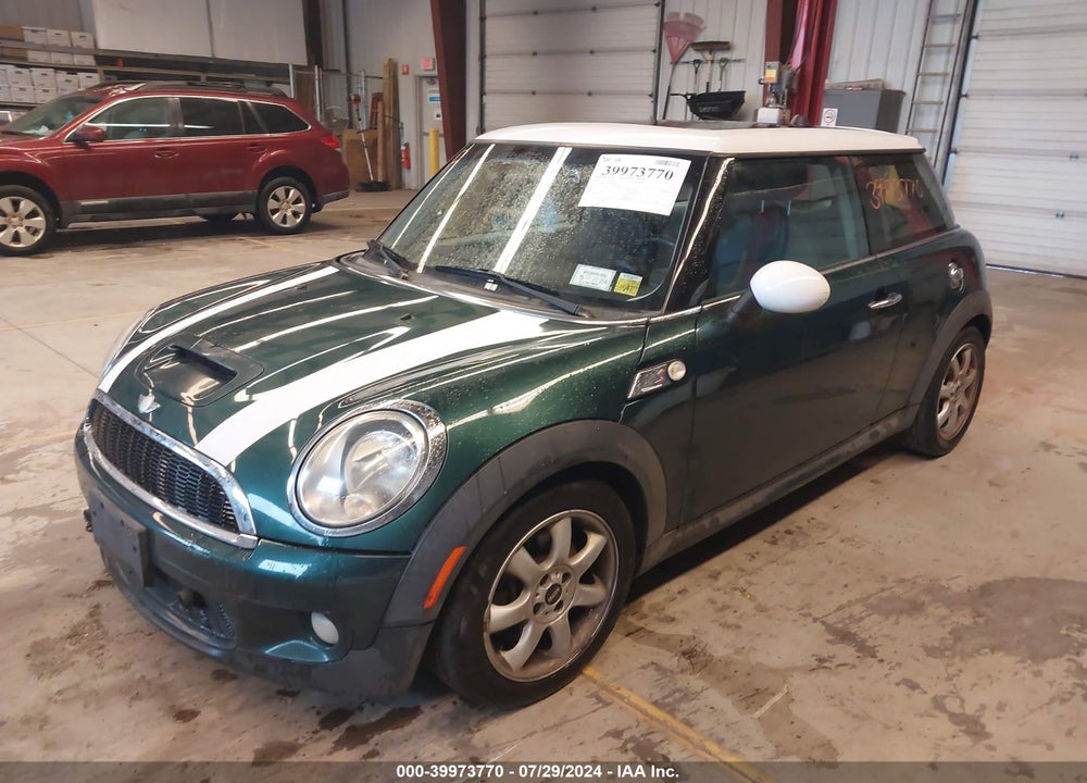 2007 MINI COOPER S VIN: WMWMF73587TT80971