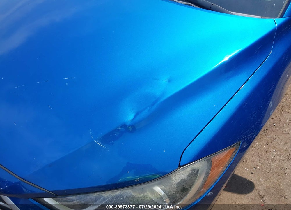 2018 HYUNDAI ELANTRA SE VIN: 5NPD74LF1JH221616