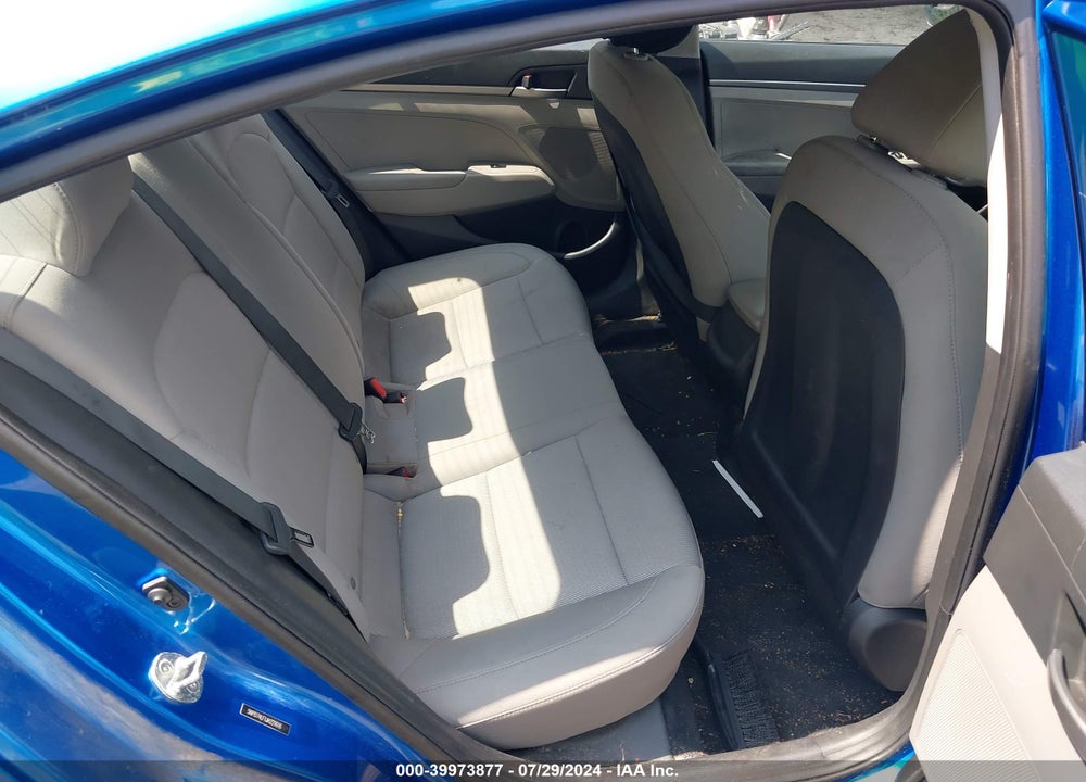 2018 HYUNDAI ELANTRA SE VIN: 5NPD74LF1JH221616