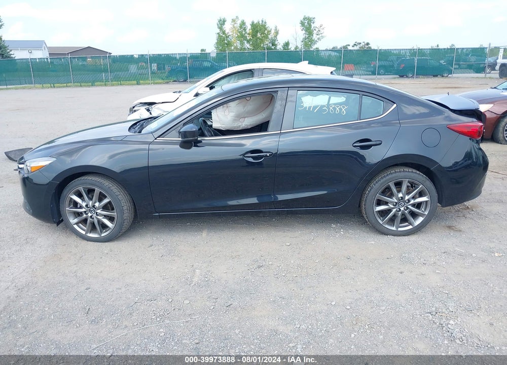2018 MAZDA 3 TOURING VIN: 3MZBN1V32JM255389