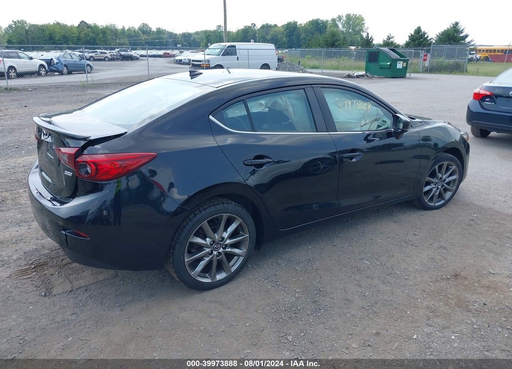 2018 MAZDA 3 TOURING VIN: 3MZBN1V32JM255389