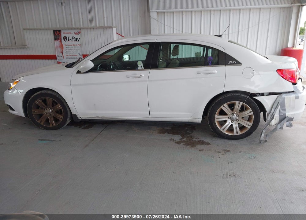 2013 CHRYSLER 200 VIN: 1C3CCBBB2DN610056