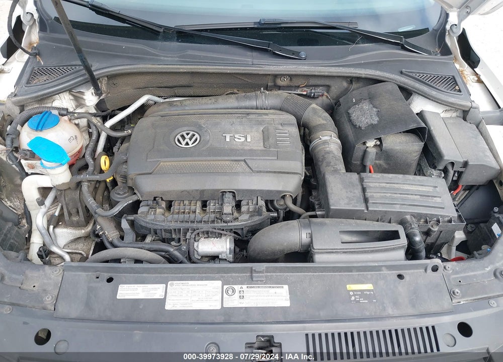 2015 VOLKSWAGEN PASSAT VIN: 1VWBT7A31FC099899