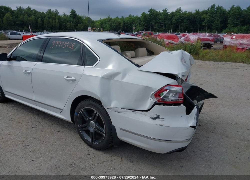 2015 VOLKSWAGEN PASSAT VIN: 1VWBT7A31FC099899