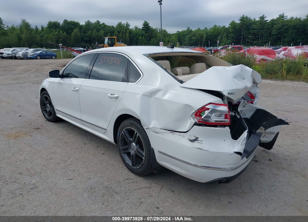 2015 VOLKSWAGEN PASSAT VIN: 1VWBT7A31FC099899