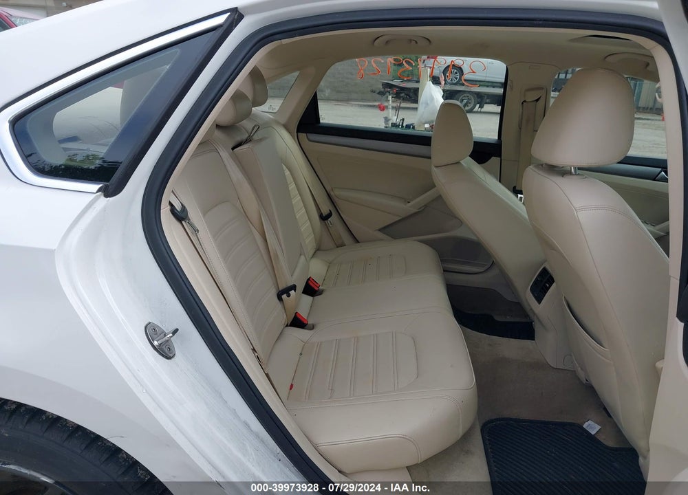 2015 VOLKSWAGEN PASSAT VIN: 1VWBT7A31FC099899