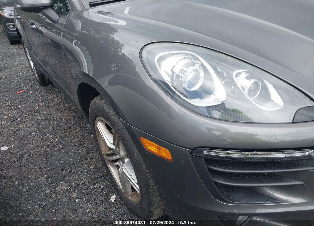 2015 PORSCHE MACAN S VIN: WP1AB2A53FLB58195