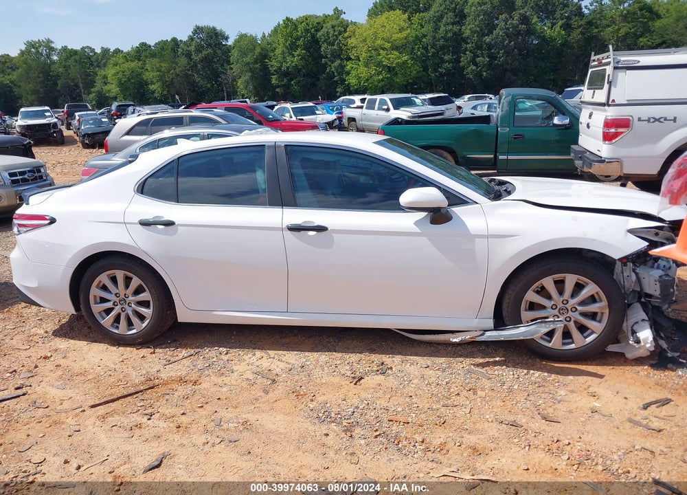 2019 TOYOTA CAMRY LE VIN: 4T1B11HKXKU752989