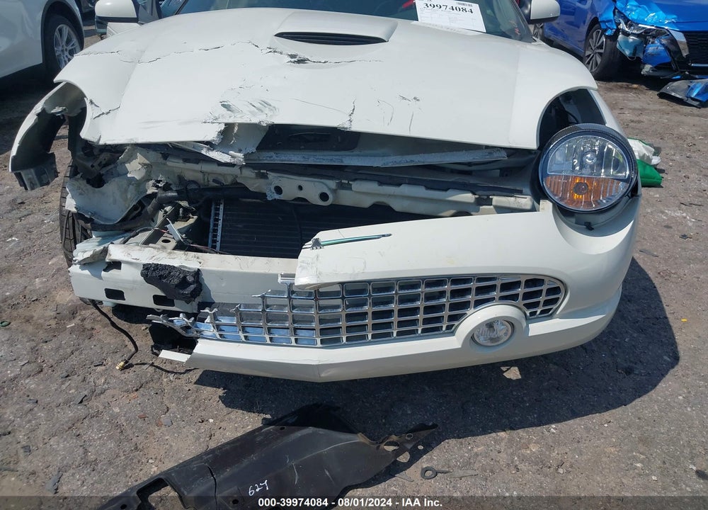 2002 FORD THUNDERBIRD VIN: 1FAHP60A82Y122738