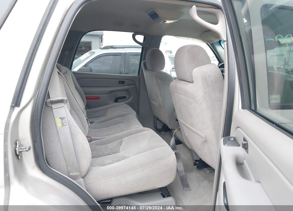 2005 CHEVROLET TAHOE LS VIN: 1GNEC13VX5J165430
