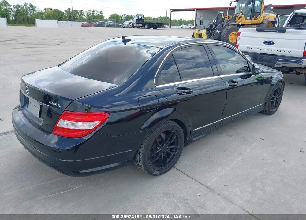 2011 MERCEDES-BENZ C 300 LUXURY 4MATIC/SPORT 4MATIC VIN: WDDGF8BB7BR135524