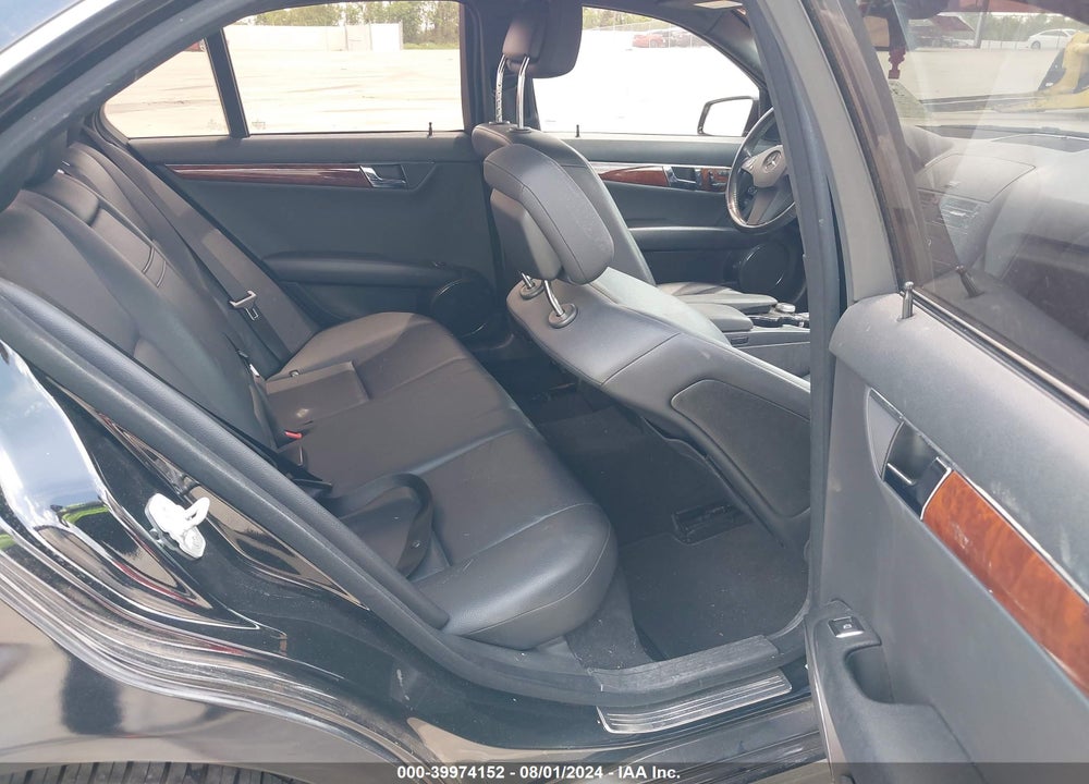 2011 MERCEDES-BENZ C 300 LUXURY 4MATIC/SPORT 4MATIC VIN: WDDGF8BB7BR135524