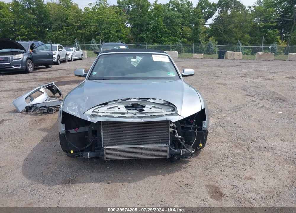2010 AUDI A5 VIN: WAULFAFH6AN008040