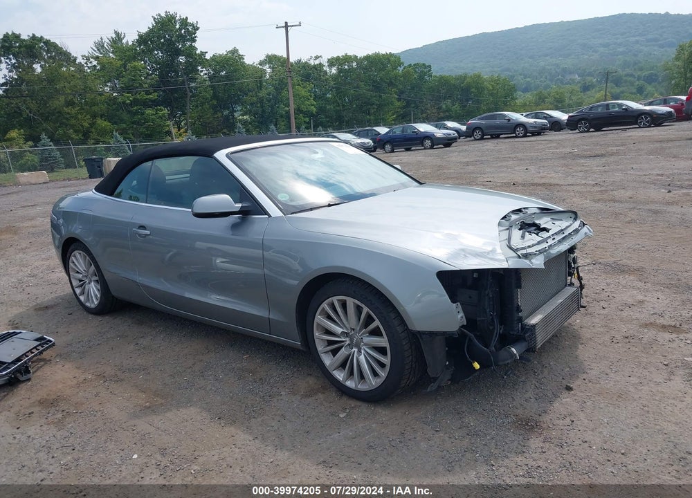 2010 AUDI A5 VIN: WAULFAFH6AN008040