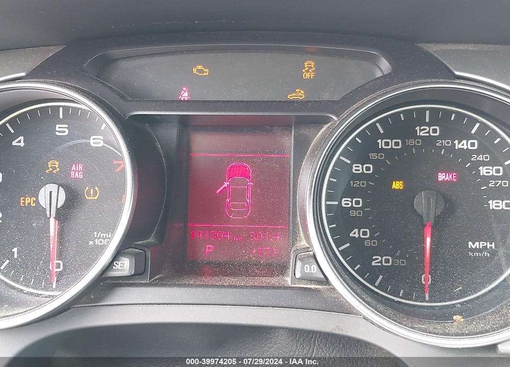 2010 AUDI A5 VIN: WAULFAFH6AN008040
