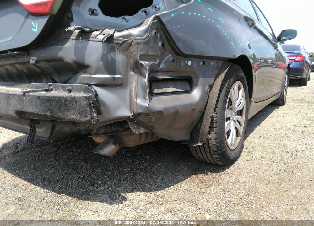 2011 HYUNDAI SONATA VIN: 5NPEB4AC1BH132044