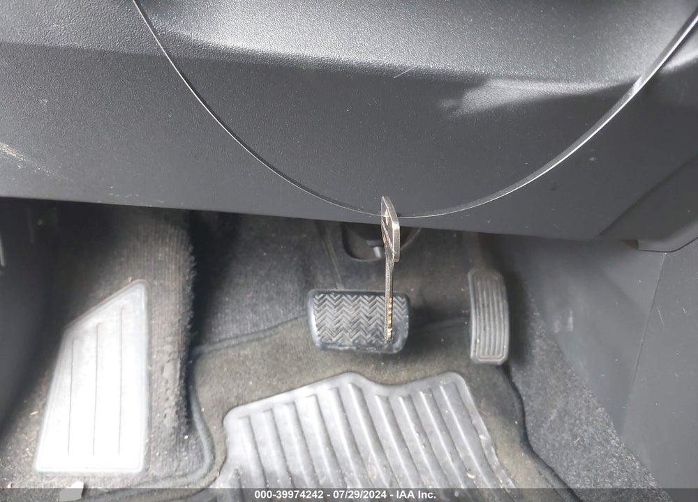2009 SCION XB VIN: JTLKE50E591073072