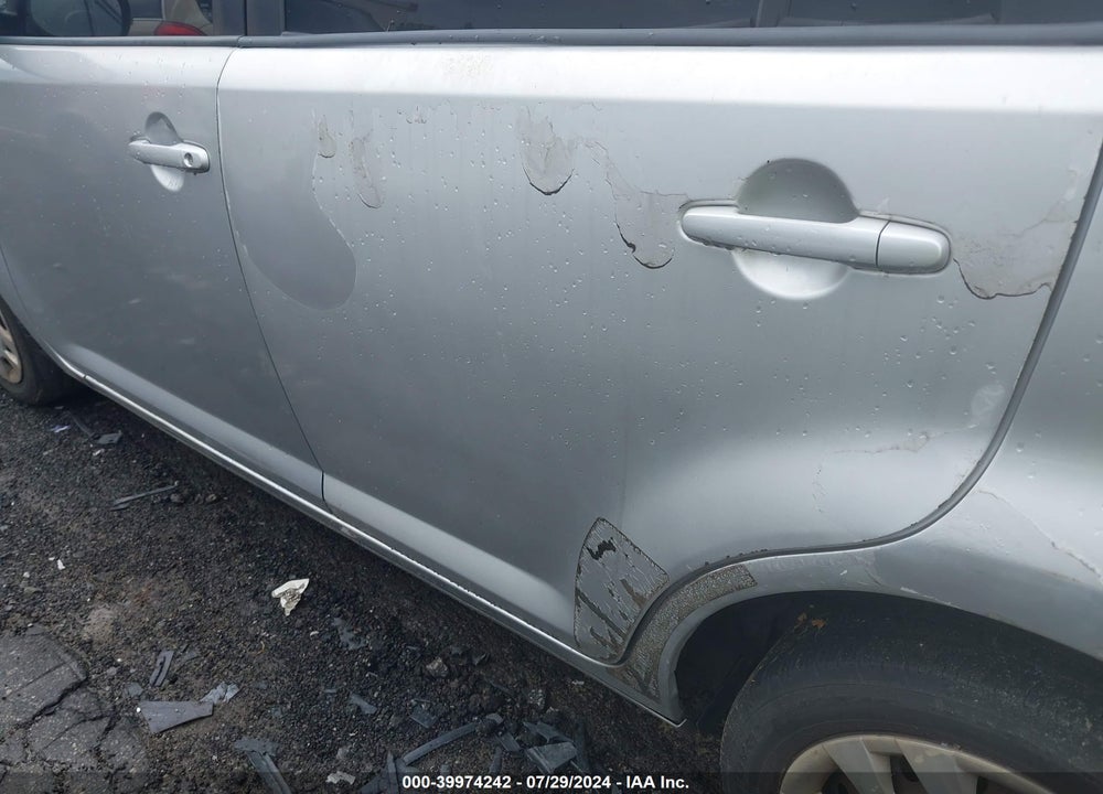 2009 SCION XB VIN: JTLKE50E591073072