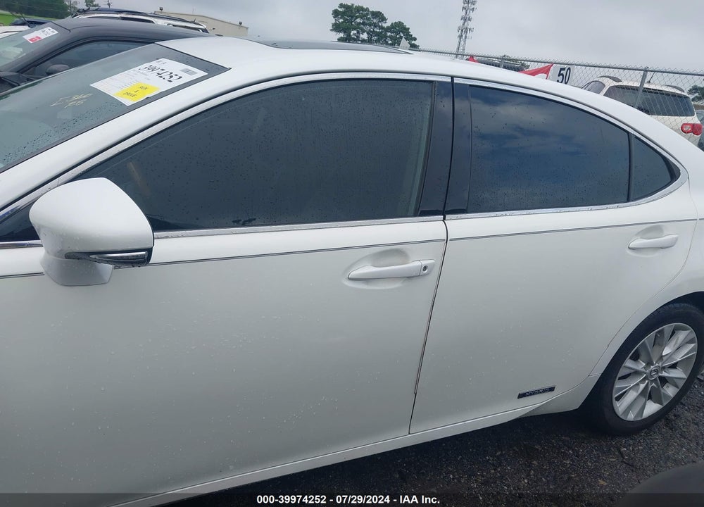 2014 LEXUS ES 300H VIN: JTHBW1GG4E2072166