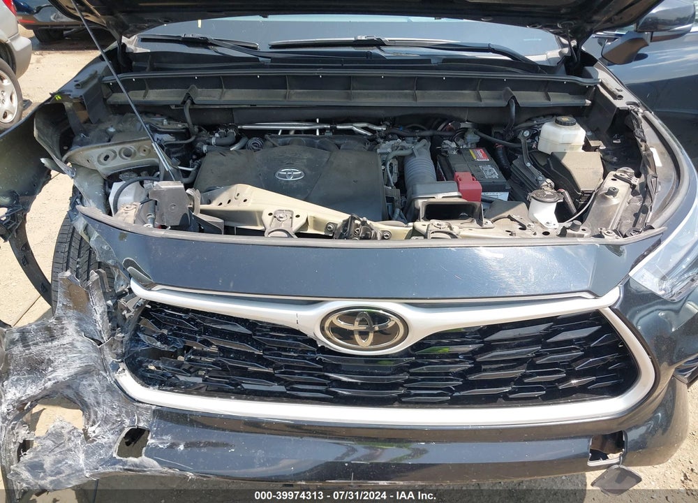 2021 TOYOTA HIGHLANDER XLE VIN: 5TDGZRAH1MS052317