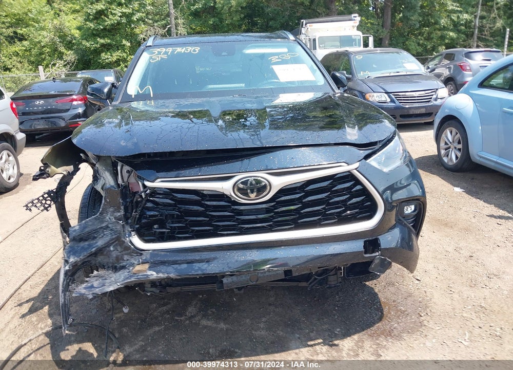 2021 TOYOTA HIGHLANDER XLE VIN: 5TDGZRAH1MS052317