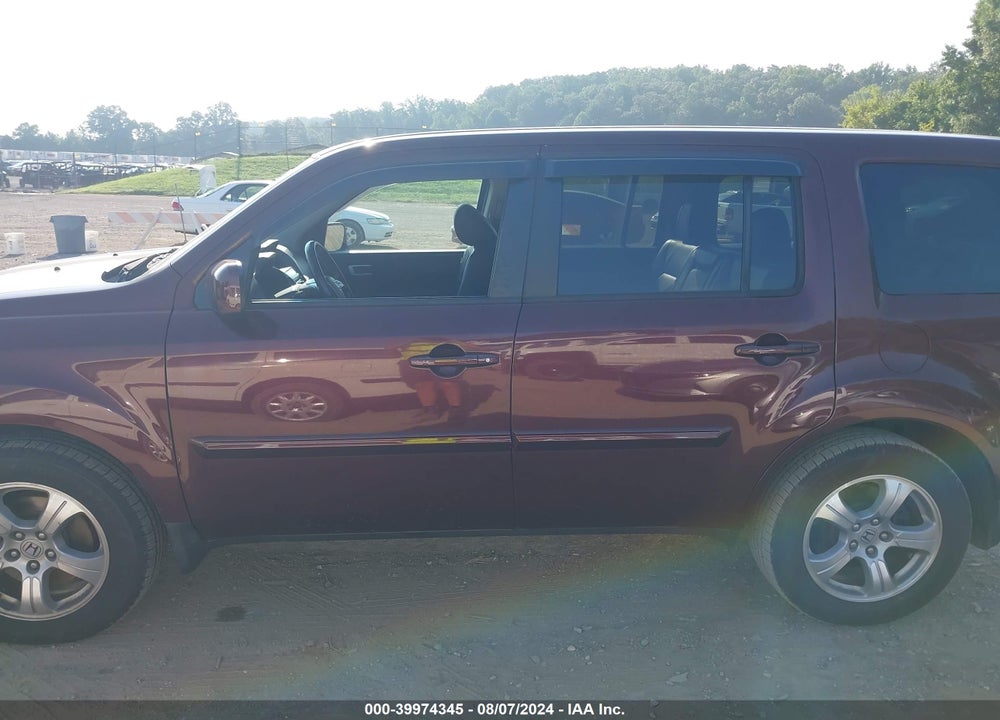 2015 HONDA PILOT EX-L VIN: 5FNYF4H59FB037549