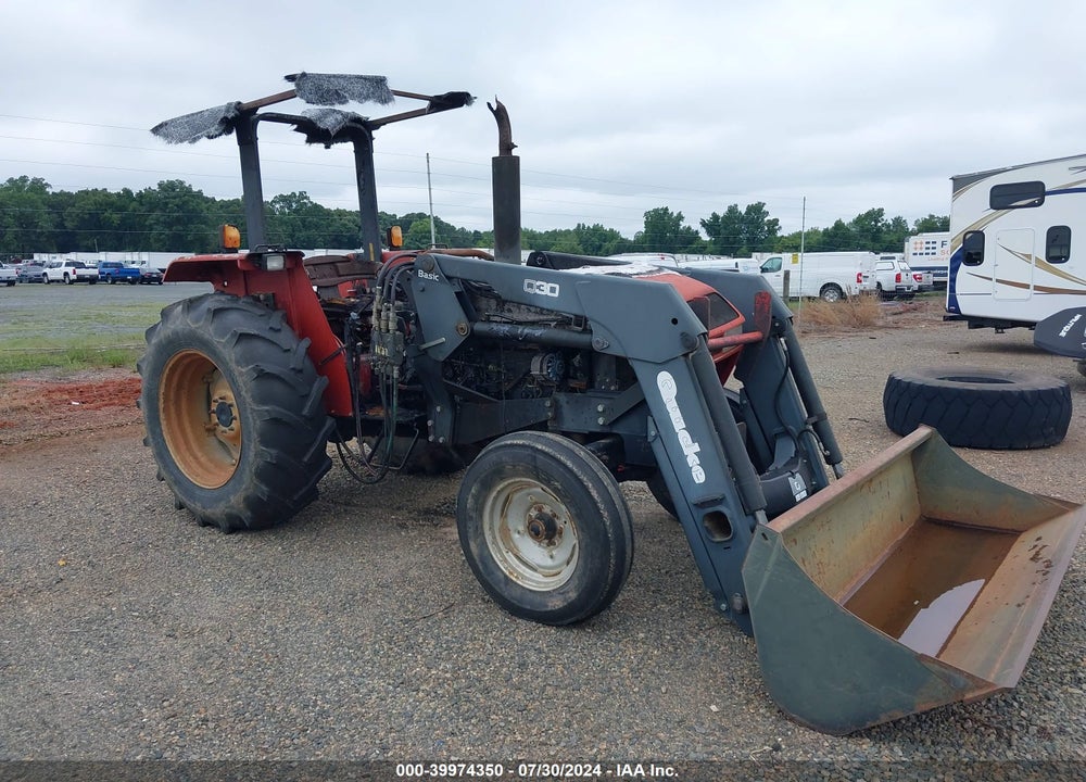 1998 CASE C80 FARM TRACTOR VIN: C080R23JJE1000070