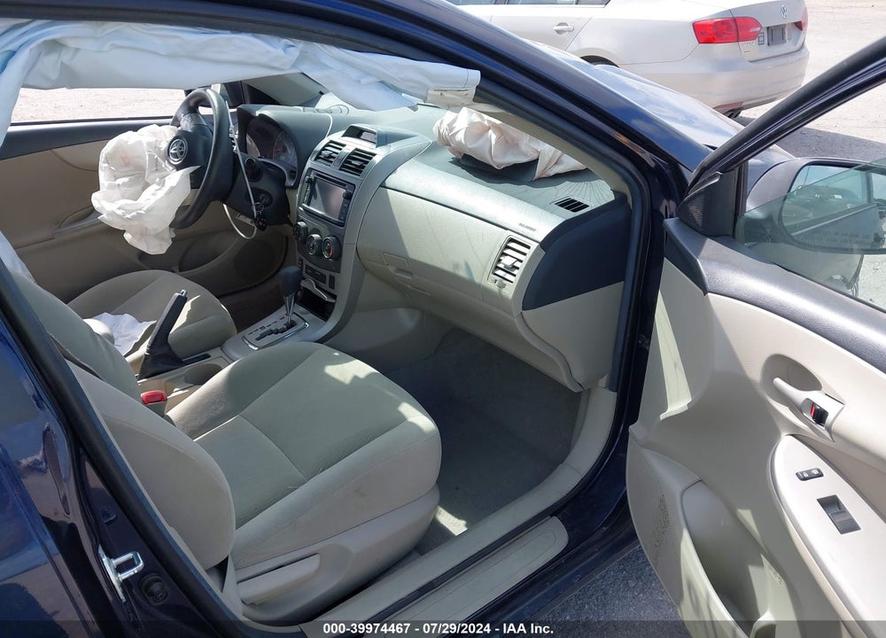 2013 TOYOTA COROLLA LE VIN: 2T1BU4EE7DC987068