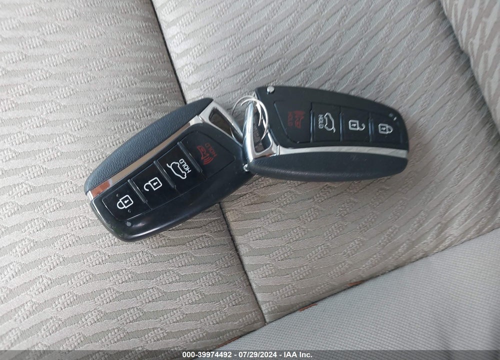 2018 HYUNDAI SANTA FE SPORT 2.4L VIN: 5XYZU3LB4JG560139