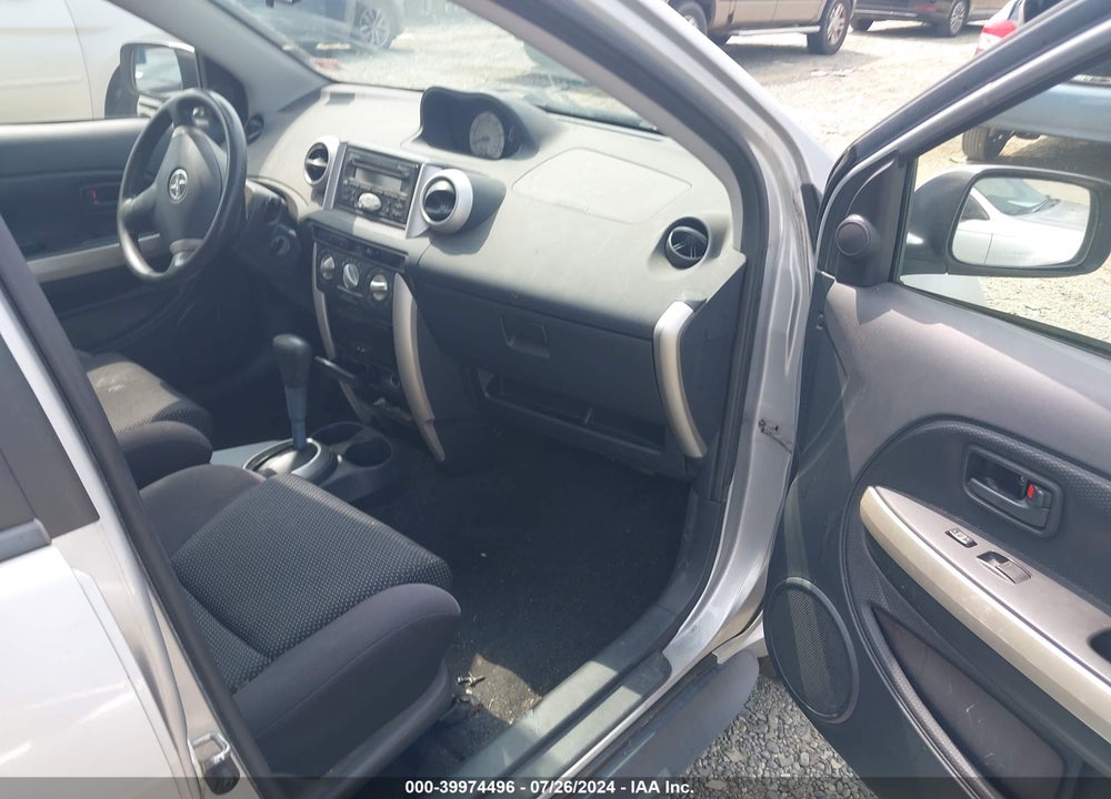 2005 SCION XA VIN: JTKKT624150106895
