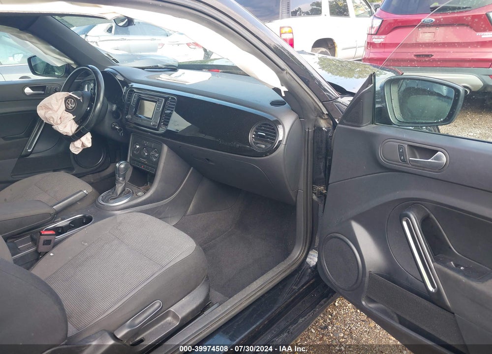2018 VOLKSWAGEN BEETLE 2.0T COAST/2.0T S VIN: 3VWFD7AT4JM701877