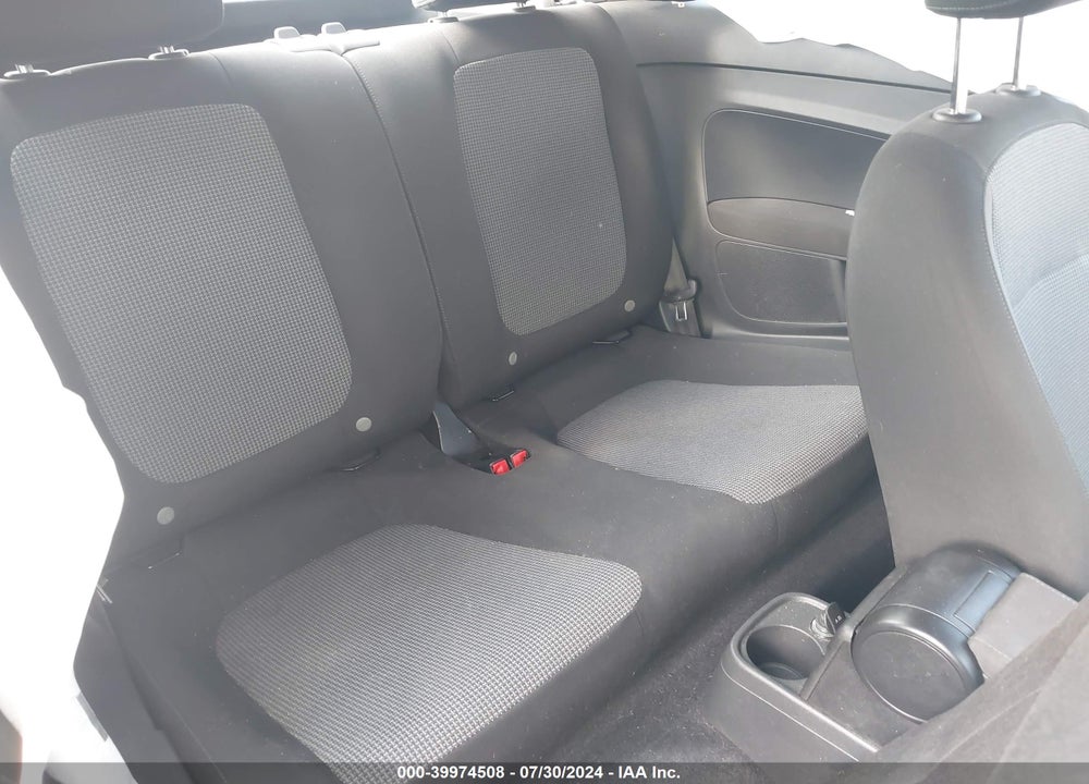 2018 VOLKSWAGEN BEETLE 2.0T COAST/2.0T S VIN: 3VWFD7AT4JM701877