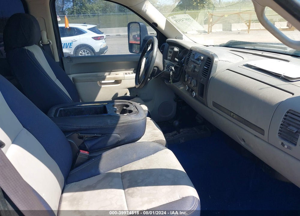 2011 CHEVROLET SILVERADO 2500HD WORK TRUCK VIN: 1GC1KVCG0BF131093