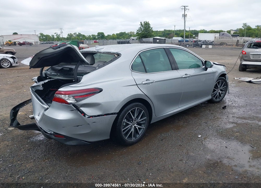 2024 TOYOTA CAMRY HYBRID XLE VIN: 4T1F31AK8RU071679