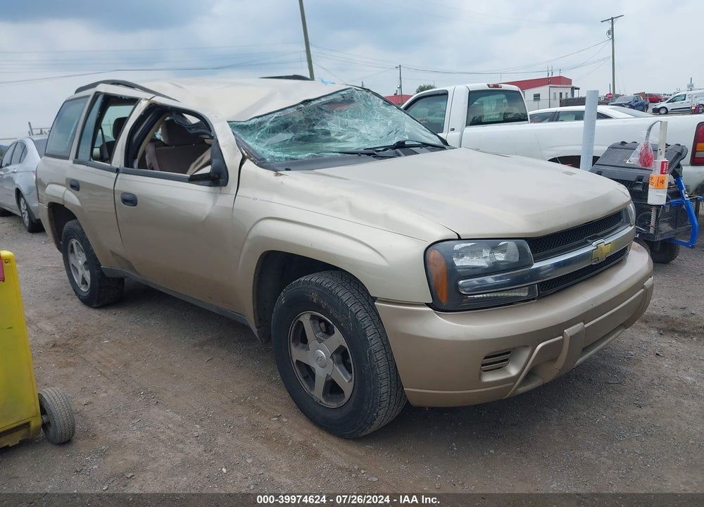 2004 CHEVROLET TRAILBLAZER LS VIN: 1GNDS13S842424655
