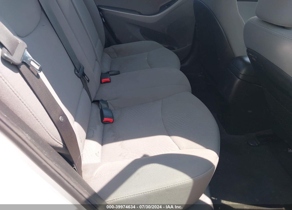 2015 HYUNDAI ELANTRA SE VIN: 5NPDH4AE8FH596319