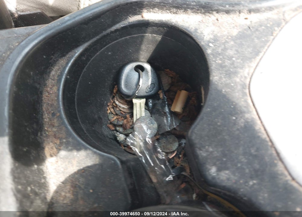 2013 HYUNDAI SANTA FE VIN: 5XYZT3LB0DG023307
