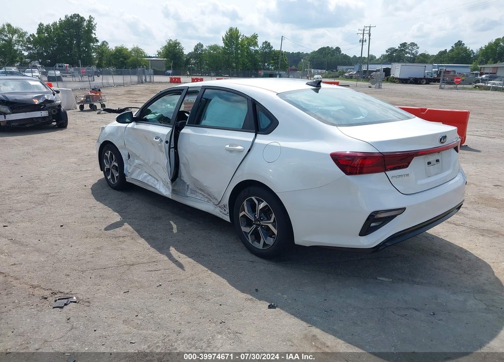 2021 KIA FORTE LXS VIN: 3KPF24AD2ME306837