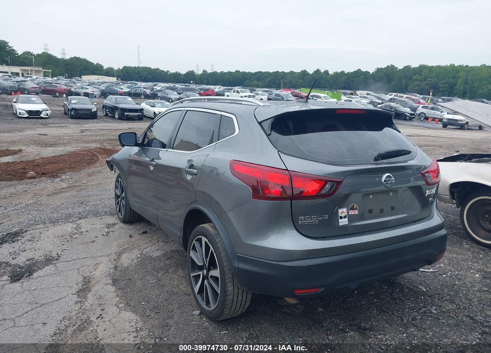 2017 NISSAN ROGUE SPORT SL VIN: JN1BJ1CPXHW024452