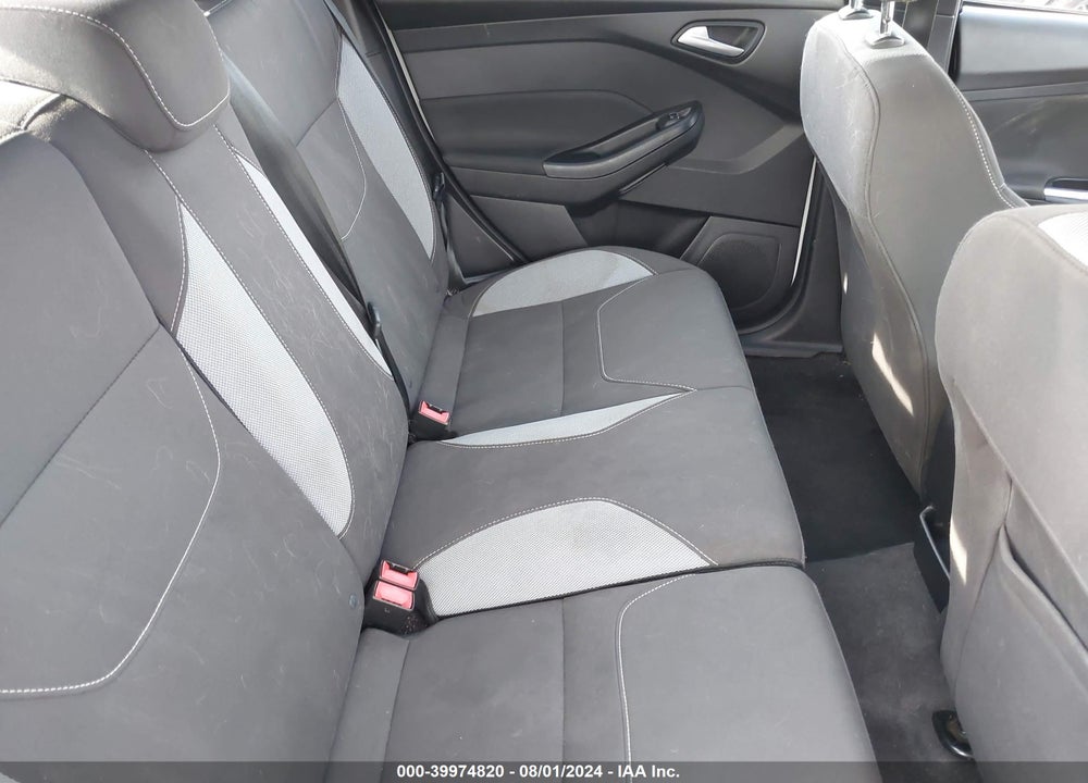 2015 FORD FOCUS VIN: 1FADP3L92FL299321
