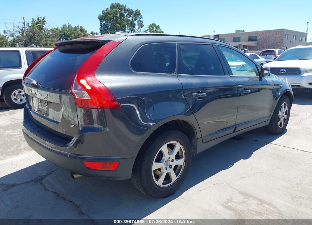 2010 VOLVO XC60 3.2 VIN: YV4960DL3A2105497