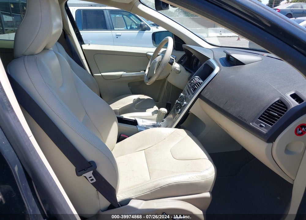 2010 VOLVO XC60 3.2 VIN: YV4960DL3A2105497