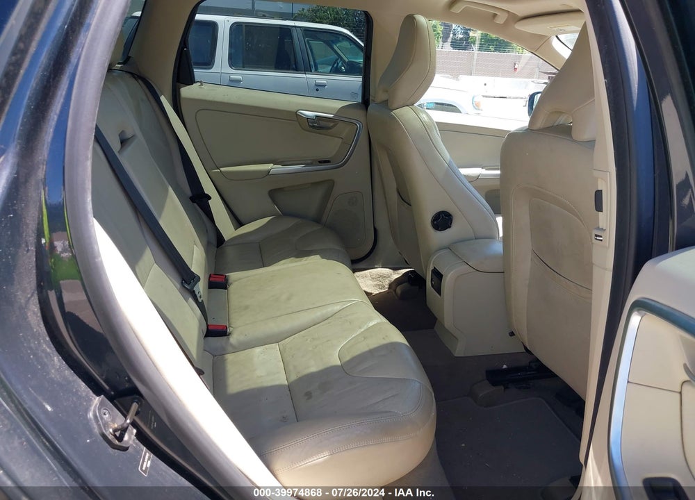 2010 VOLVO XC60 3.2 VIN: YV4960DL3A2105497