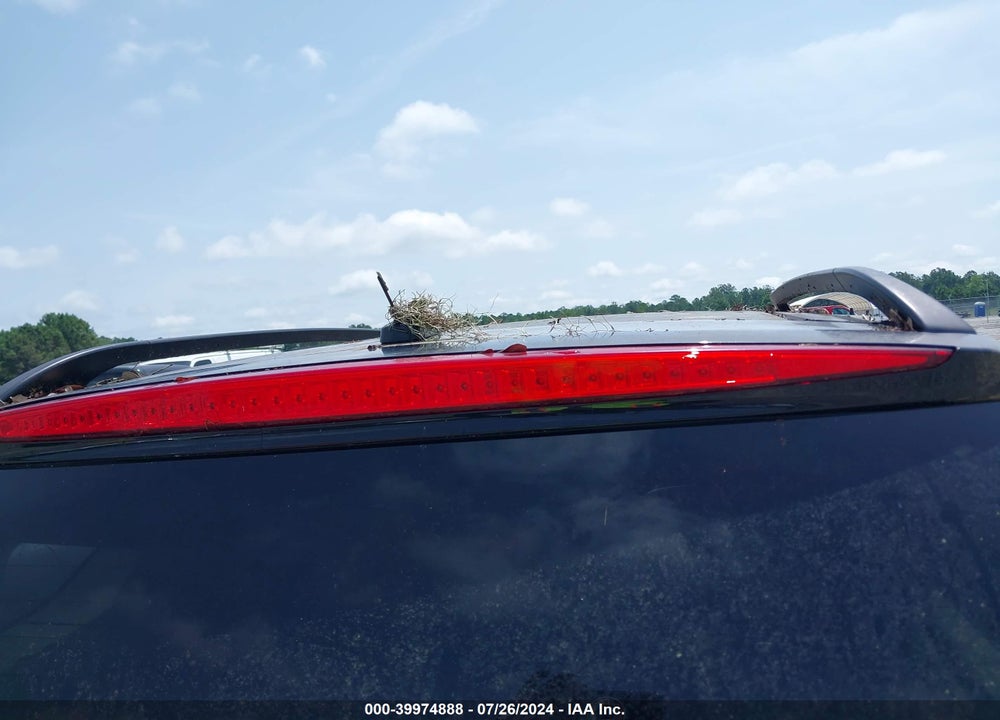2005 CADILLAC SRX V6 VIN: 1GYEE637350219278