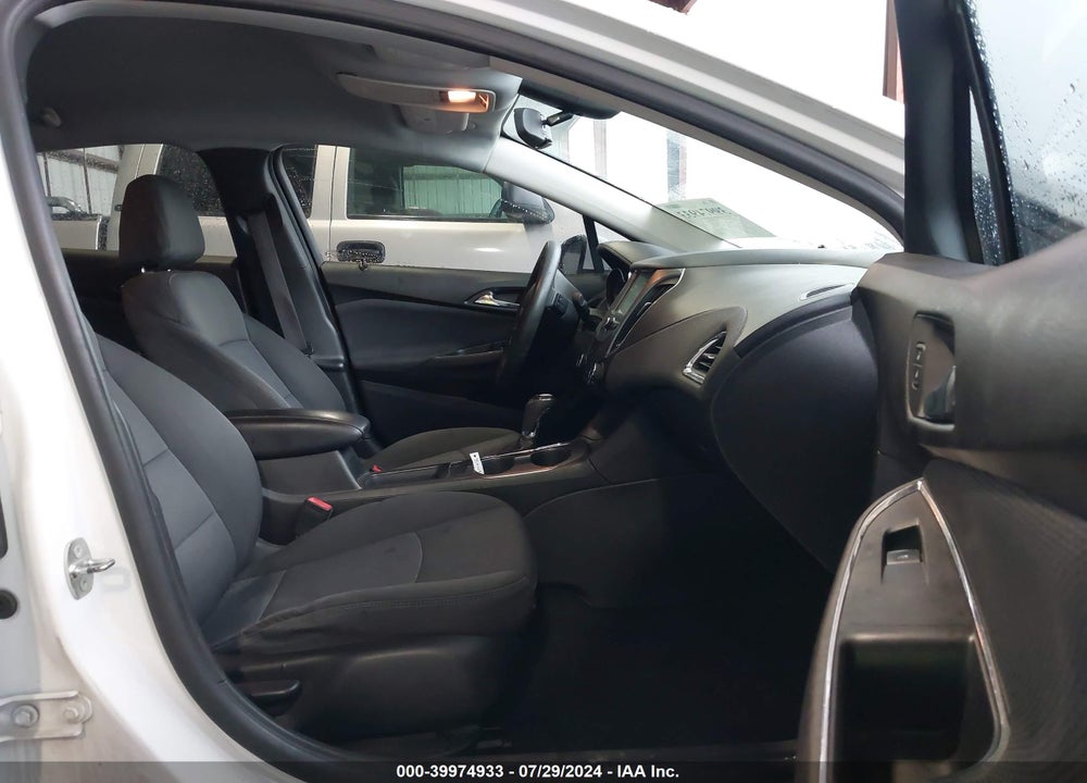 2017 CHEVROLET CRUZE LT AUTO VIN: 1G1BE5SM5H7272305